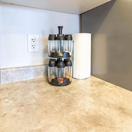 Newly Renovated Modern Condo Near Hospital, Unb Patio & Parking Coffee Сент-Джон Экстерьер фото
