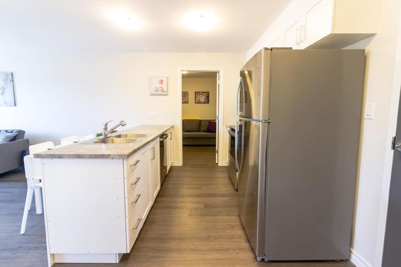 Newly Renovated Modern Condo Near Hospital, Unb Patio & Parking Coffee Сент-Джон Экстерьер фото