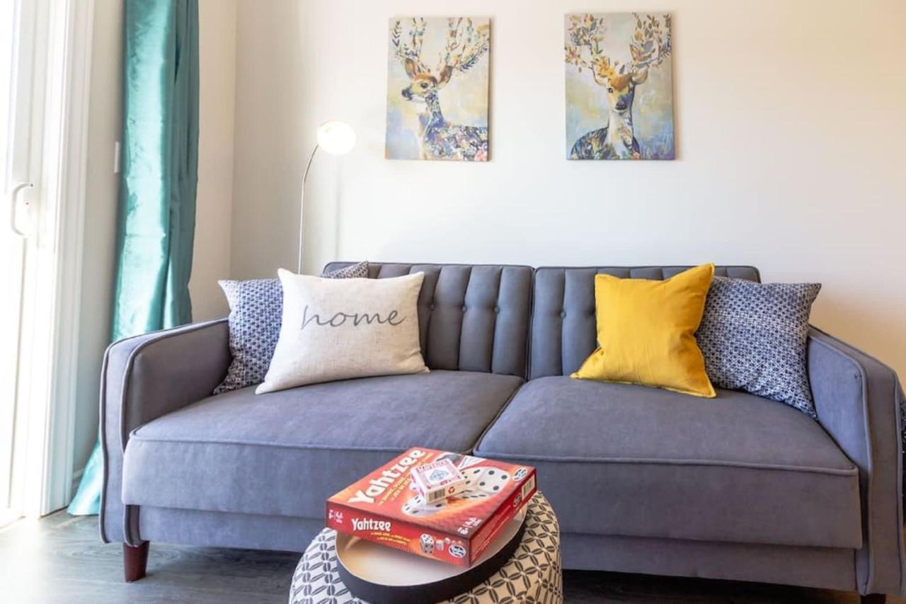 Newly Renovated Modern Condo Near Hospital, Unb Patio & Parking Coffee Сент-Джон Экстерьер фото