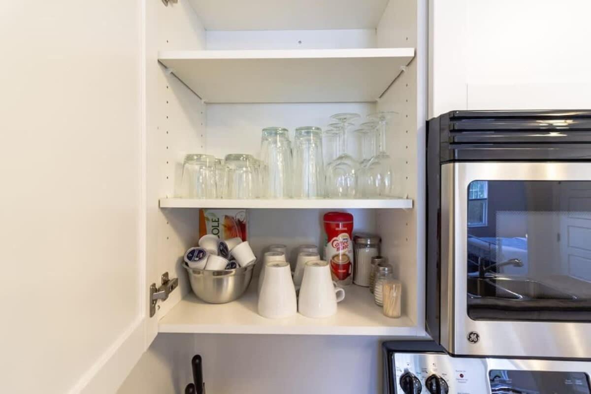 Newly Renovated Modern Condo Near Hospital, Unb Patio & Parking Coffee Сент-Джон Экстерьер фото
